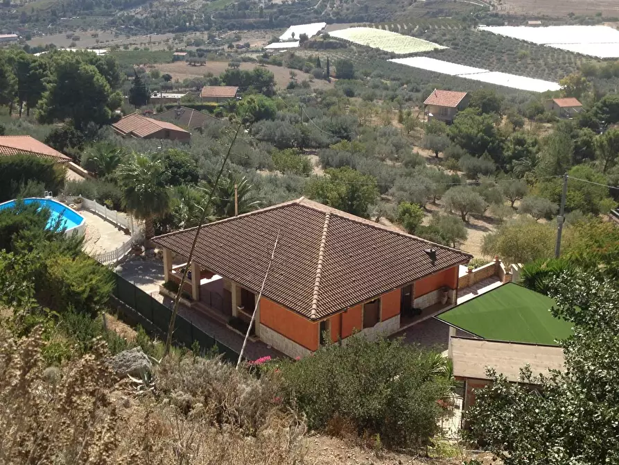 Immagine 1 di Villa in vendita  in C.DA VASSALLAGGI a San Cataldo