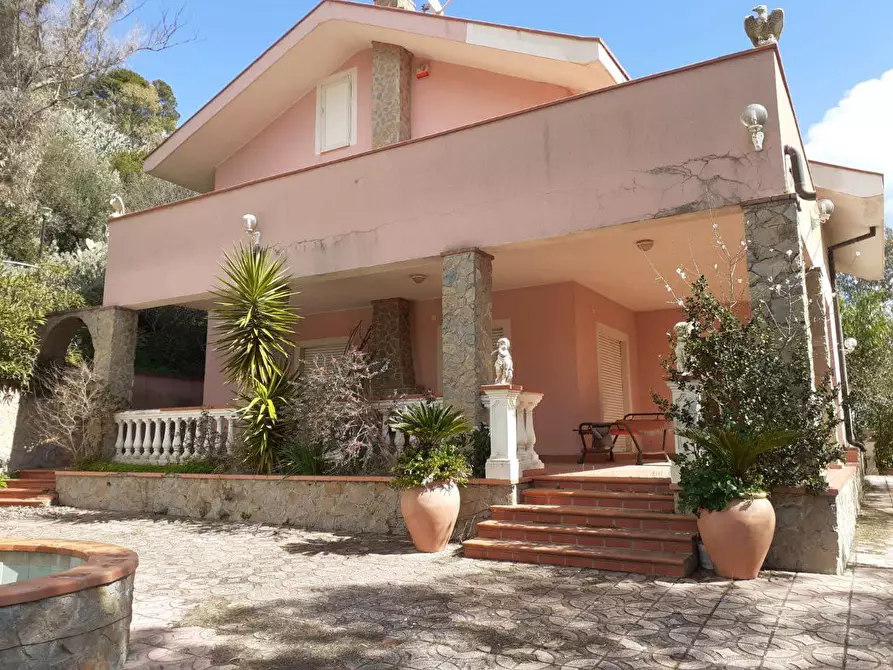 Immagine 1 di Villa in vendita  in C.DA VASSALLAGGI a San Cataldo