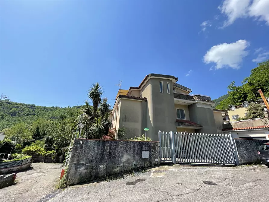 Immagine 1 di Villa in vendita  in Via Casa Braca a Calvanico