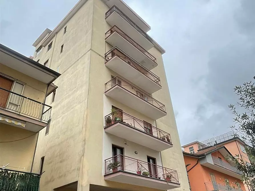 Immagine 1 di Appartamento in vendita  a Giffoni Valle Piana