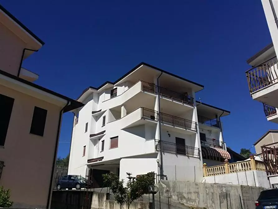 Immagine 1 di Appartamento in vendita  in Via Colle degli Ulivi a Altilia