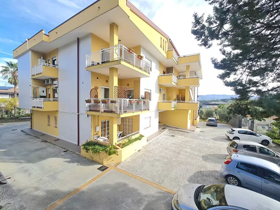 Immagine 1 di Appartamento in vendita  in Via Della Resistenza a Altilia