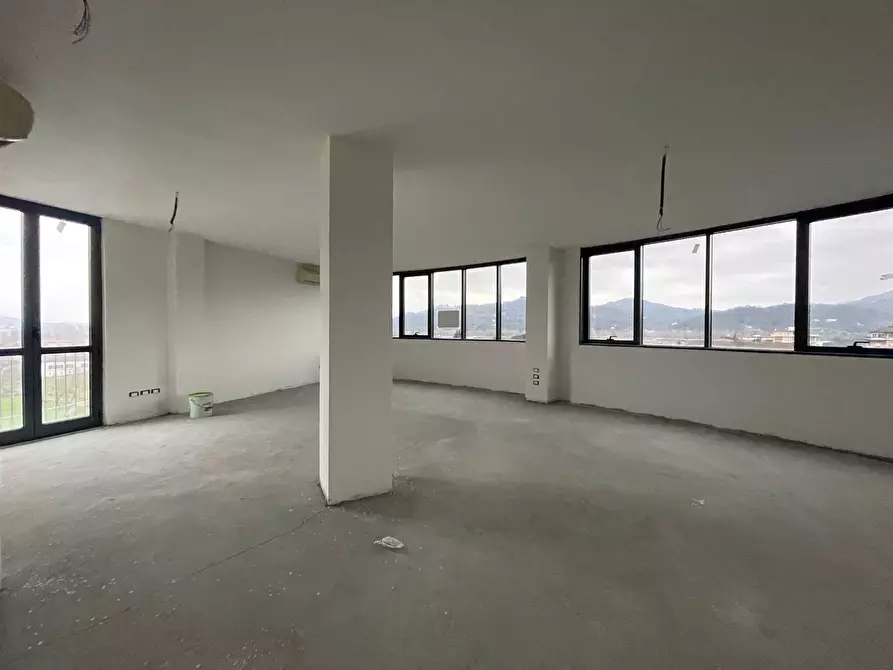Immagine 1 di Ufficio in vendita  in PIAZZA IV NOVEMBRE a Beverino