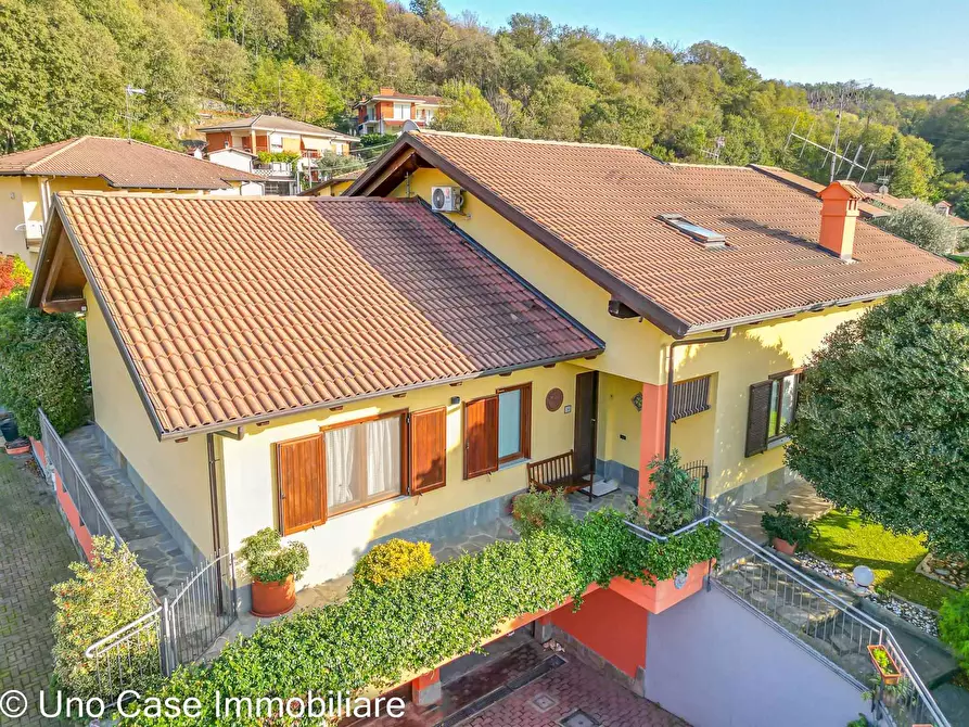 Immagine 1 di Villa in vendita  a Montalto Dora