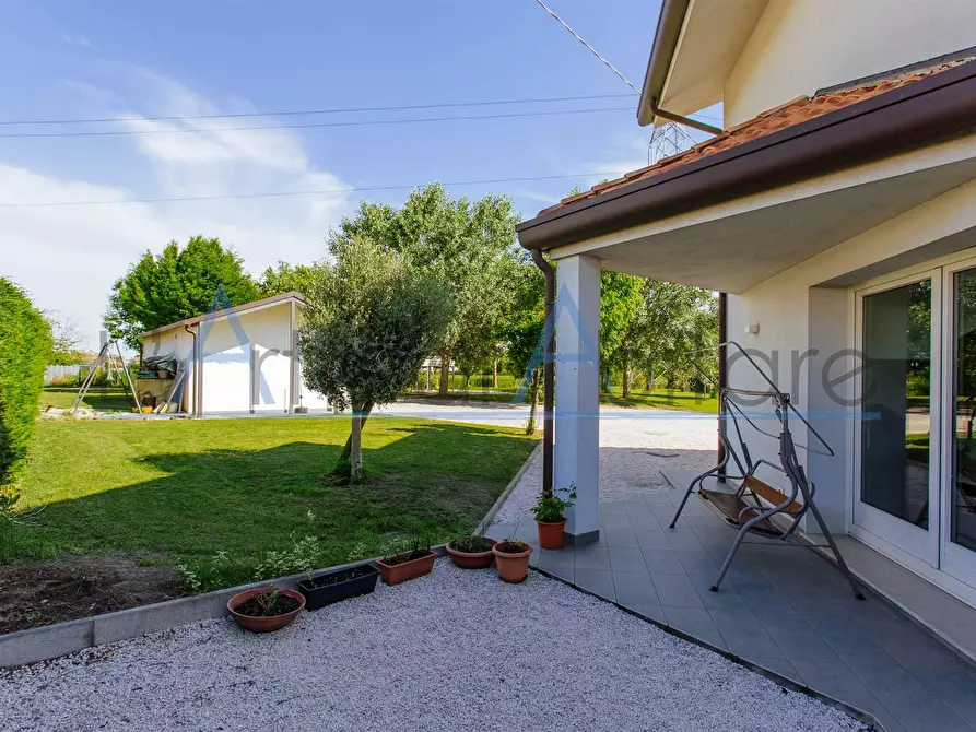 Immagine 1 di Villa in vendita  in Via Grado a Fosso'
