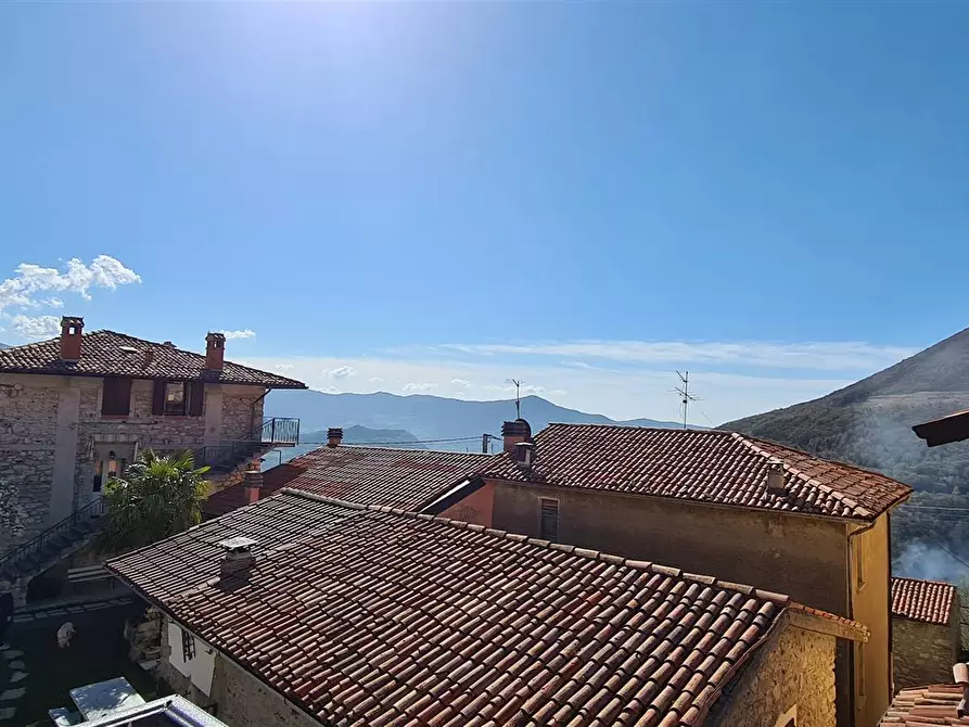 Immagine 1 di Appartamento in vendita  a Adrara San Martino