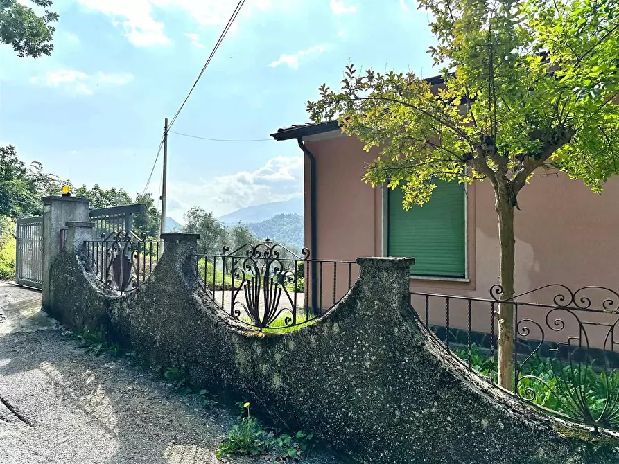 Immagine 1 di Appartamento in vendita  in VIA CASTELLO a Fivizzano