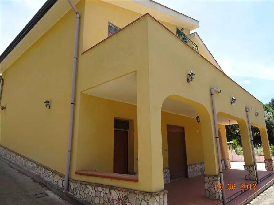 Immagine 1 di Villa in vendita  in contrada ianni greco a San Cataldo