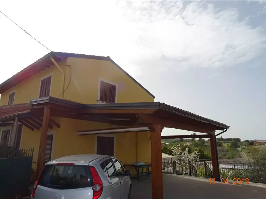 Immagine 1 di Villa in vendita  in contrada Roccella a San Cataldo