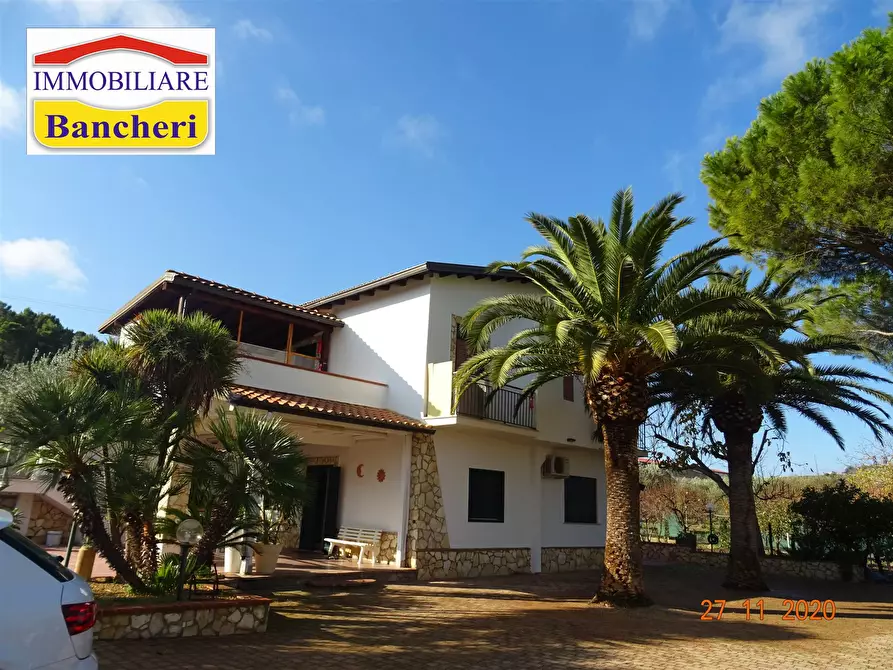 Immagine 1 di Villa in vendita  in contrada Gebbie a San Cataldo