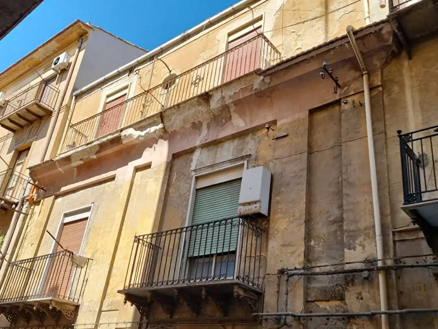 Immagine 1 di Appartamento in vendita  in via paolo emiliano giudici a Caltanissetta