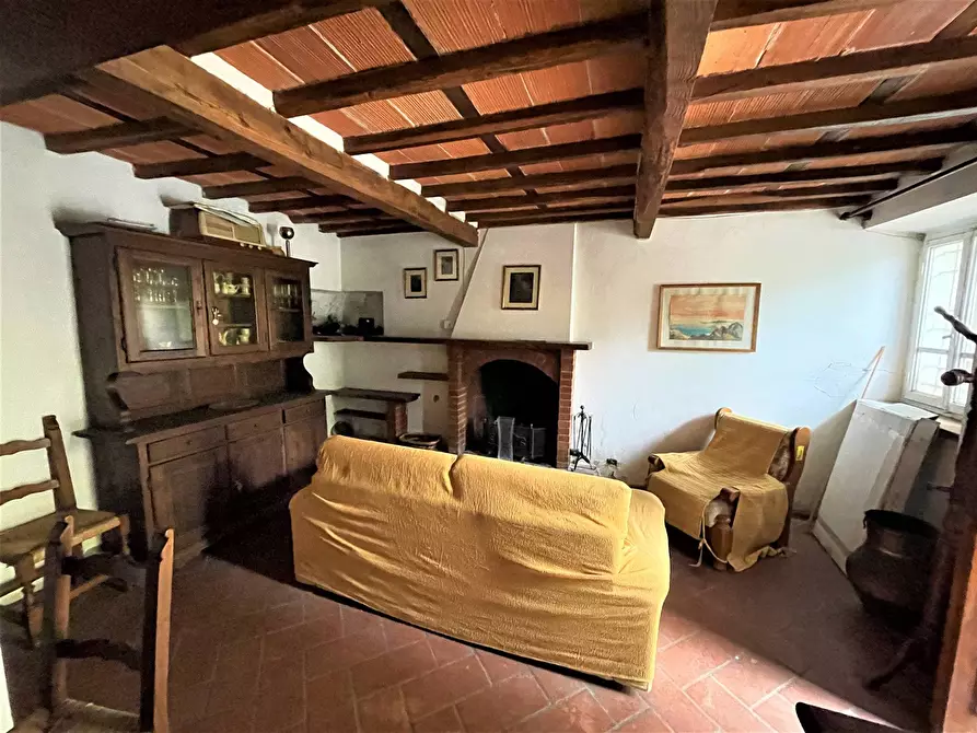 Immagine 1 di Appartamento in vendita  a Massarosa