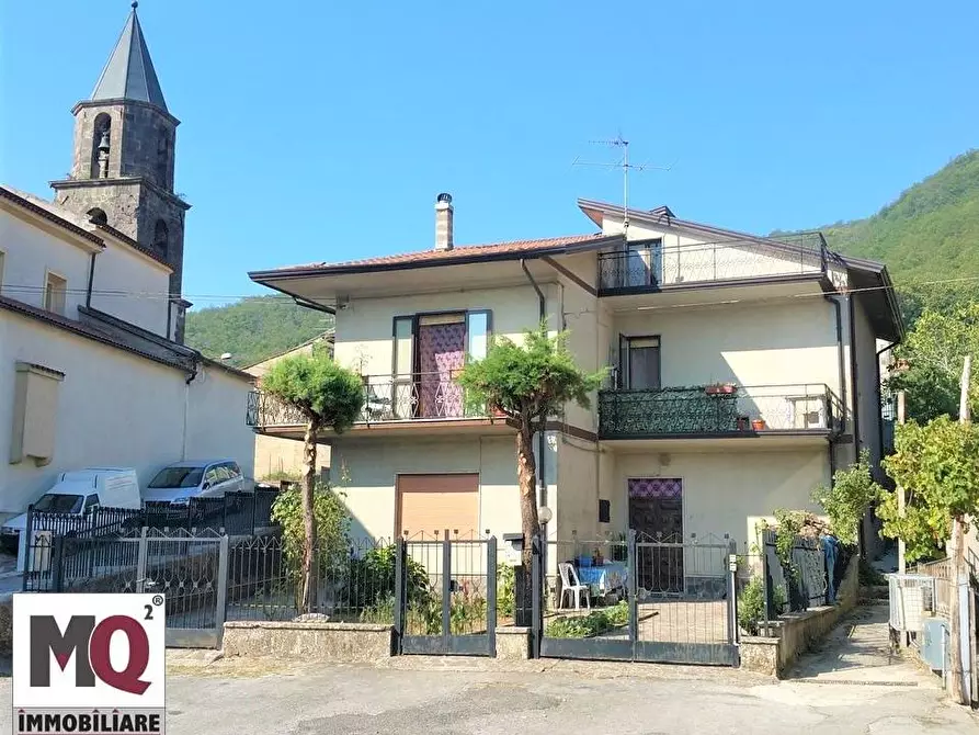 Immagine 1 di Villa in vendita  a Marzano Appio