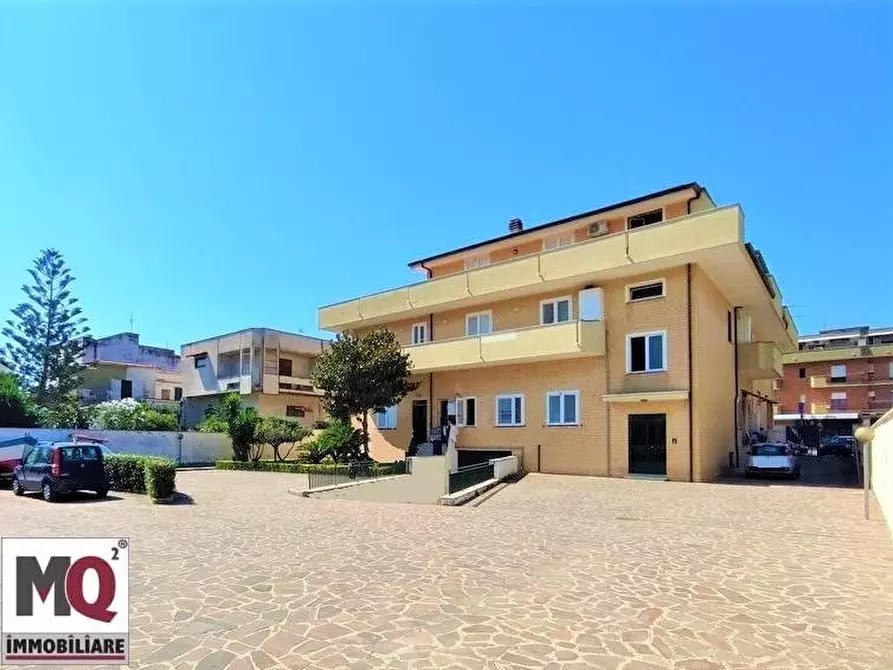 Immagine 1 di Appartamento in vendita  in via padule a Mondragone
