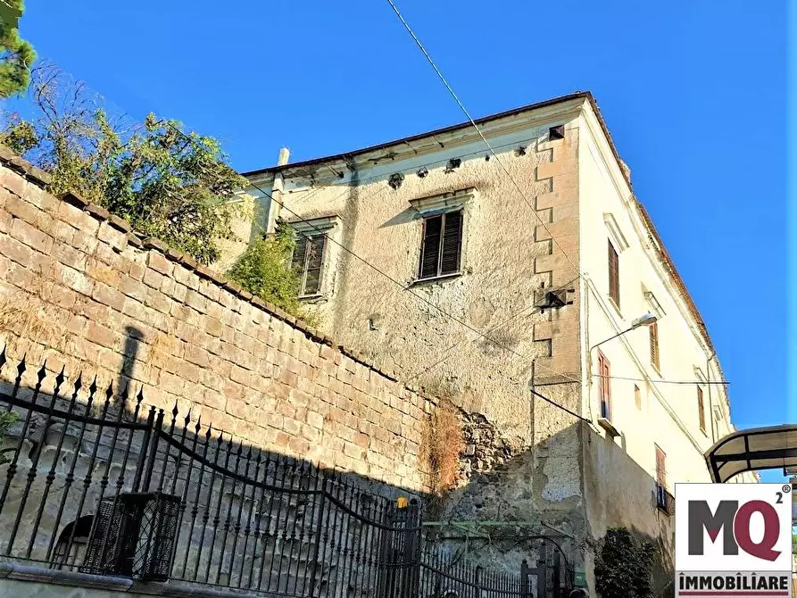 Immagine 1 di Palazzo in vendita  a Teano