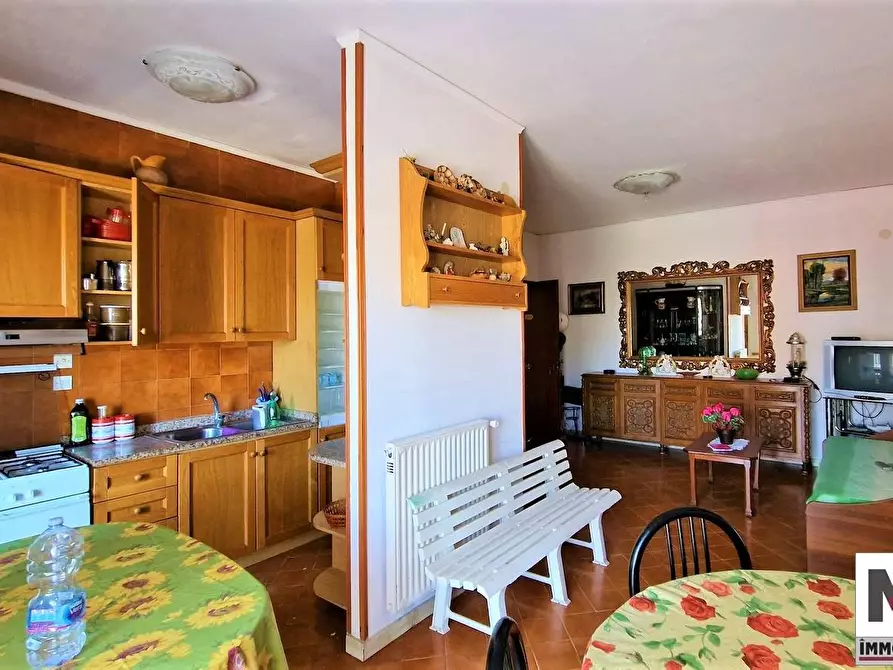 Immagine 1 di Appartamento in vendita  a Mondragone