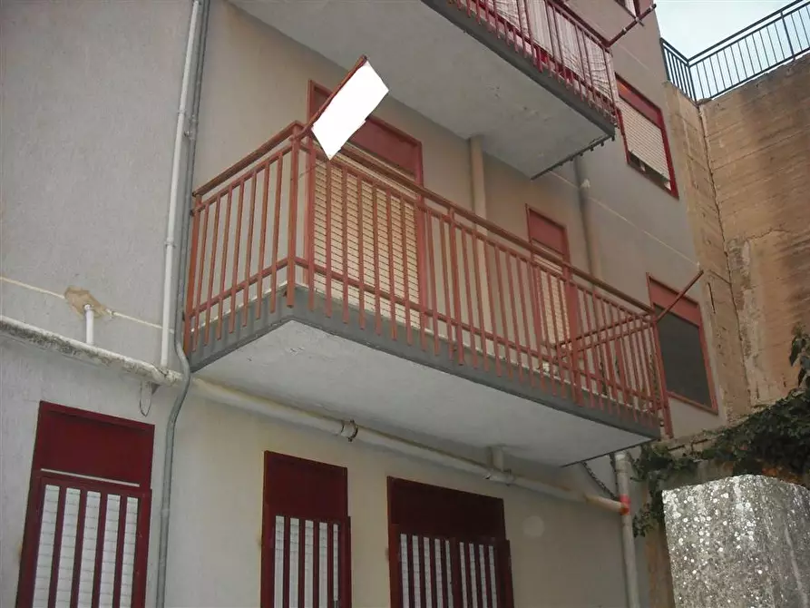 Immagine 1 di Appartamento in vendita  in via Matteotti a Naro