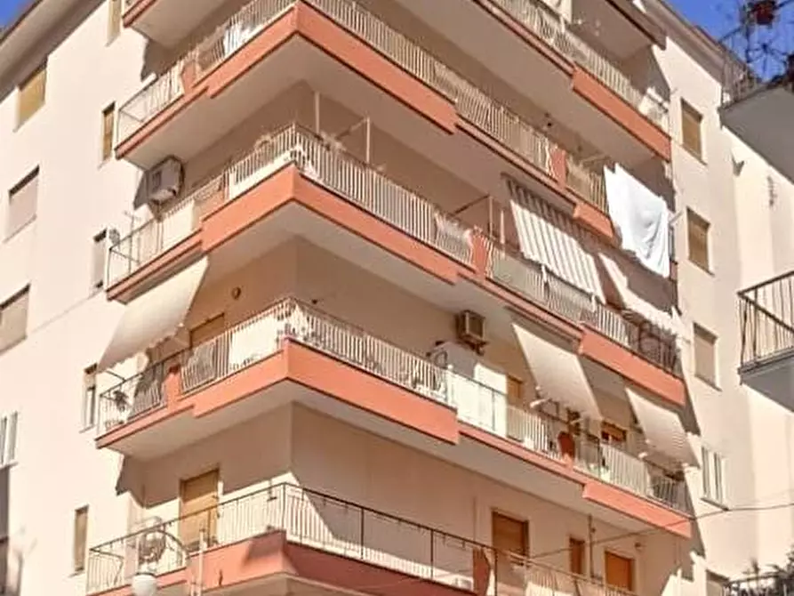 Immagine 1 di Appartamento in vendita  in VIA BARTOLOMEO EUSTACHIO a Salerno