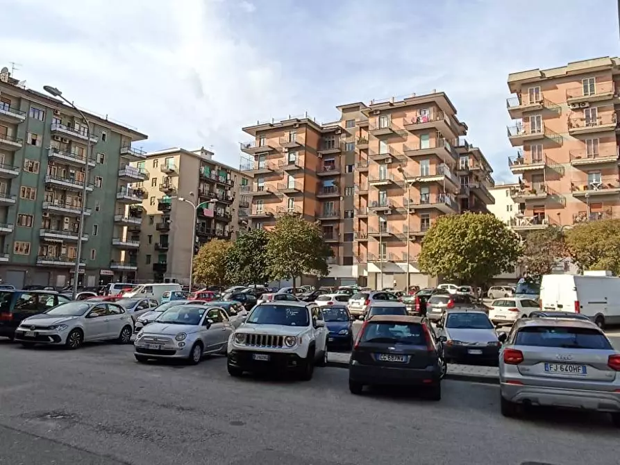 Immagine 1 di Negozio in vendita  in Via Galloppo a Salerno