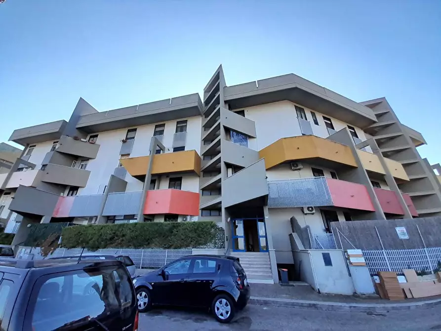 Immagine 1 di Appartamento in vendita  in Via Enrico De Nicola a Adelfia