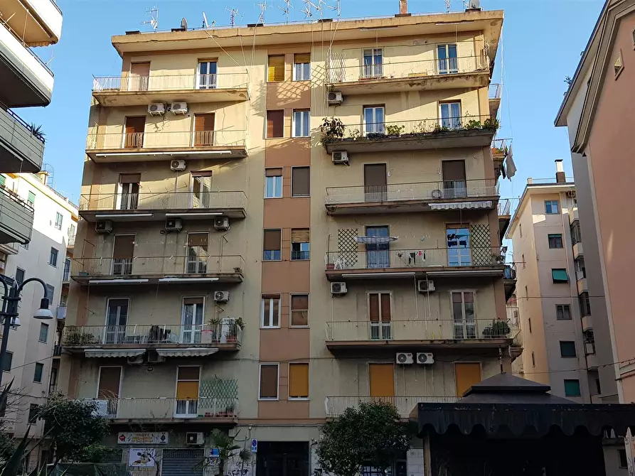 Immagine 1 di Appartamento in vendita  in Via Paolo Grisignano a Salerno