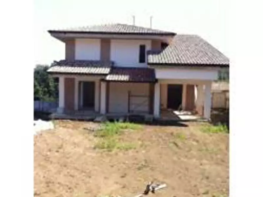 Immagine 1 di Villa in vendita  in contrada chiara a Avellino