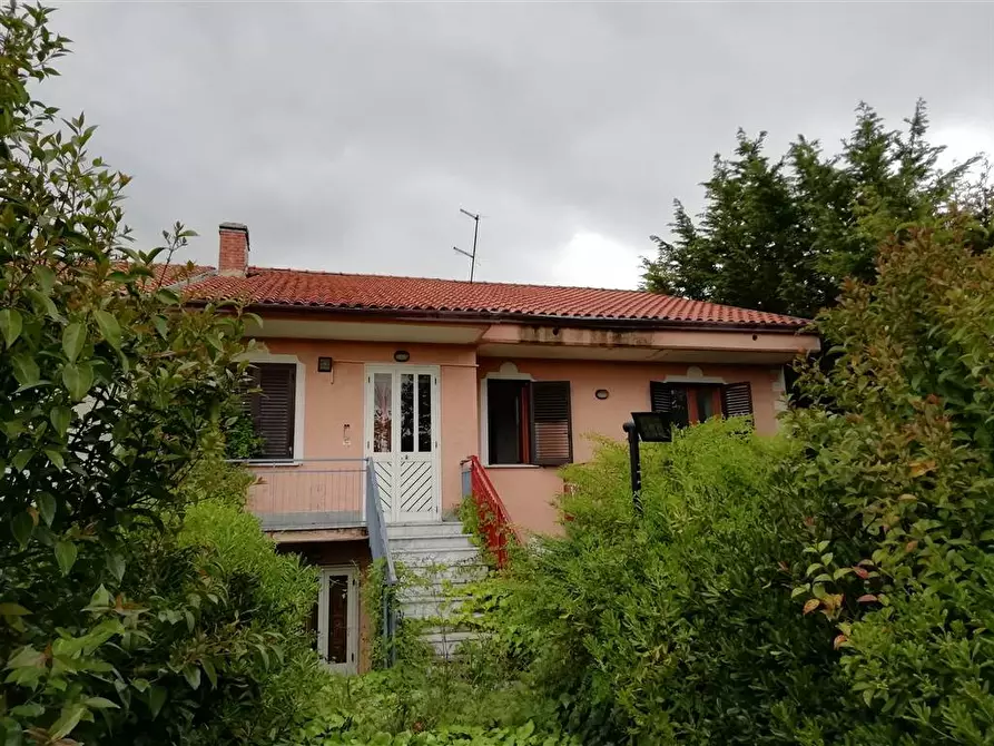 Immagine 1 di Villa in vendita  in contrada frustelle a Montemiletto