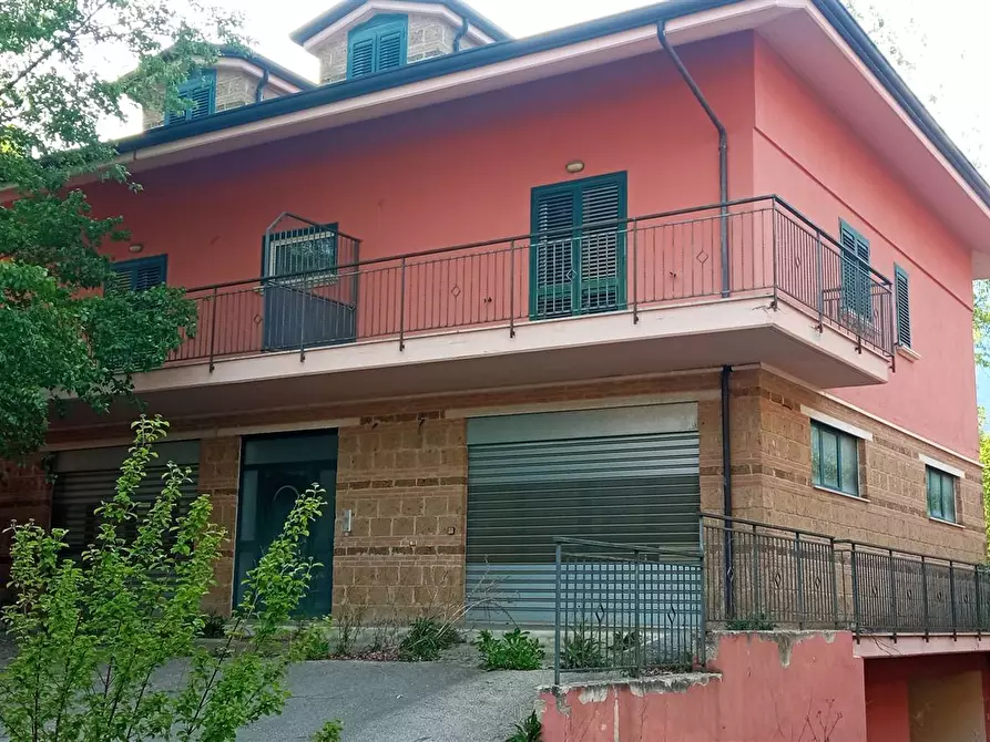 Immagine 1 di Villa in vendita  in vicinanze via manfra a Avellino
