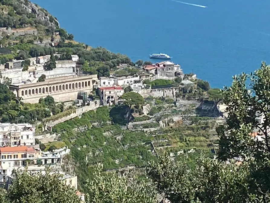 Immagine 1 di Casa indipendente in vendita  a Amalfi