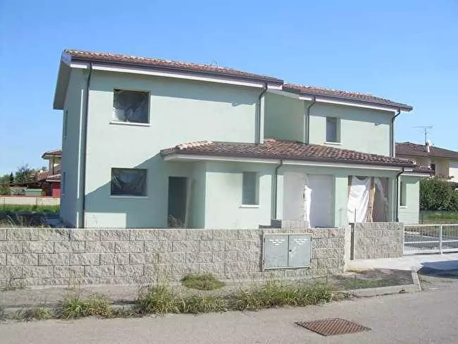 Immagine 1 di Villa in vendita  in Via Berlinguer a Fiscaglia