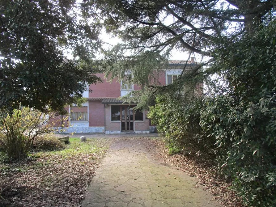Immagine 1 di Villa in vendita  in Via Travaglio a Fiscaglia