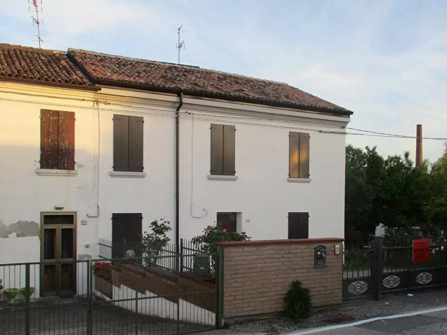 Immagine 1 di Casa indipendente in vendita  in Via Travaglio a Fiscaglia