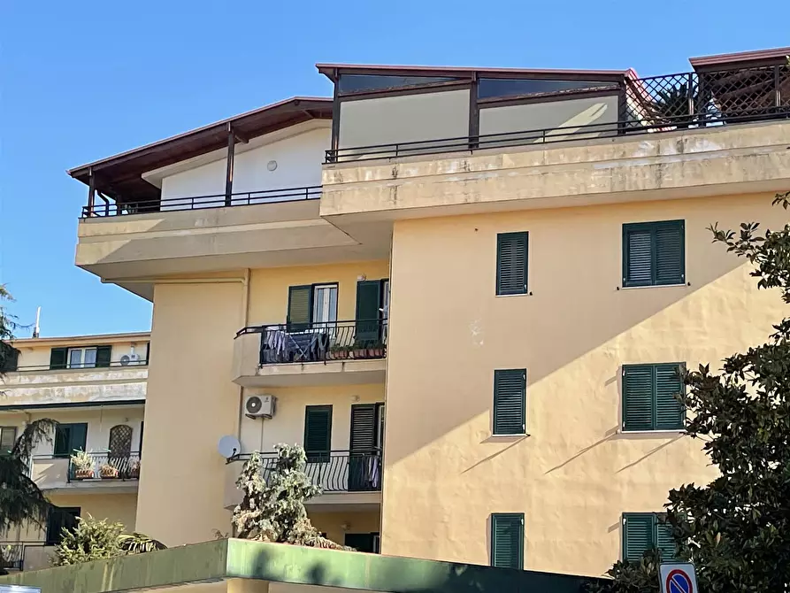 Immagine 1 di Appartamento in vendita  in via marchesiello a Caserta