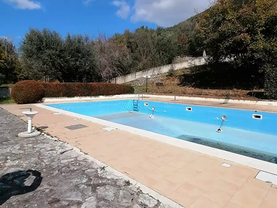 Immagine 1 di Villa in vendita  in via dell'olivella a Caserta