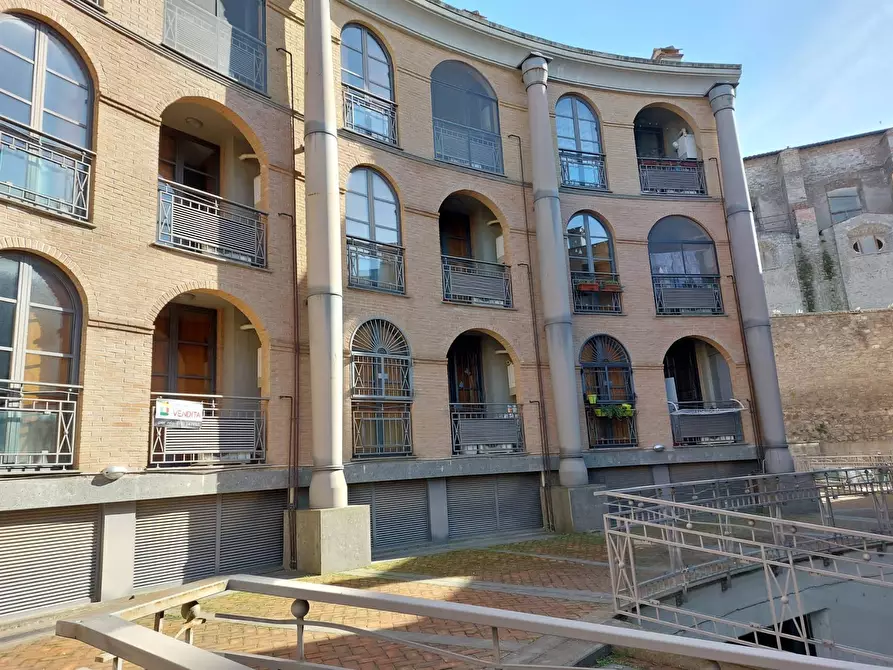 Immagine 1 di Appartamento in vendita  in Via Valerio Tedeschi a Viterbo