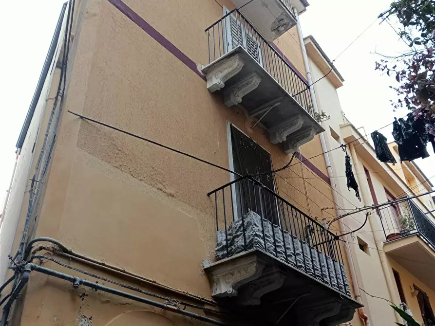 Immagine 1 di Palazzo in vendita  a Licata