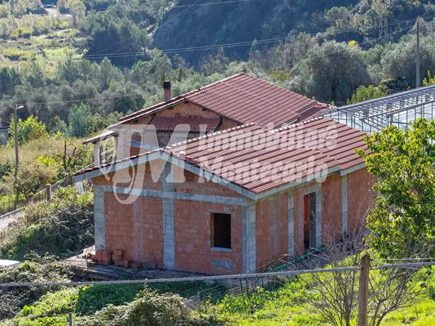 Immagine 1 di Villa in vendita  a Ventimiglia