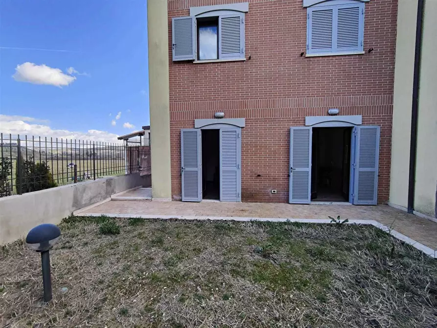 Immagine 1 di Appartamento in vendita  in via s giovanni torrenieri a Montalcino