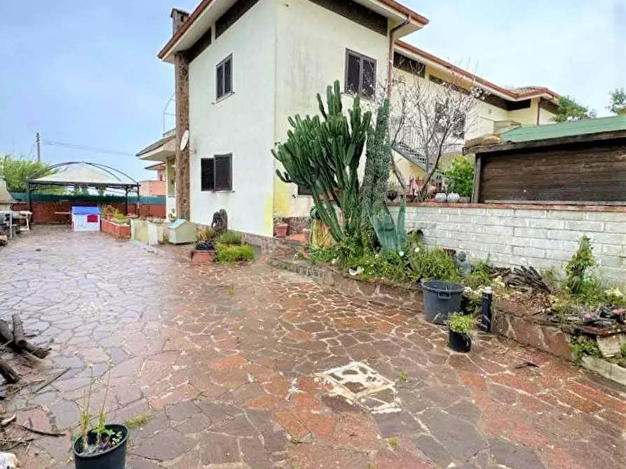 Immagine 1 di Villa in vendita  a Anzio