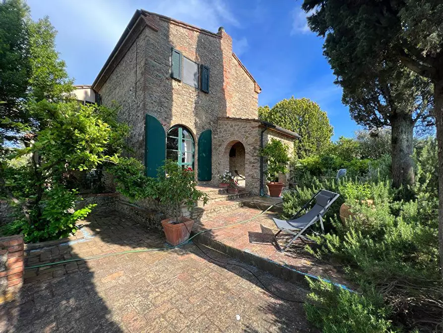 Immagine 1 di Villa in vendita  a Casale Marittimo