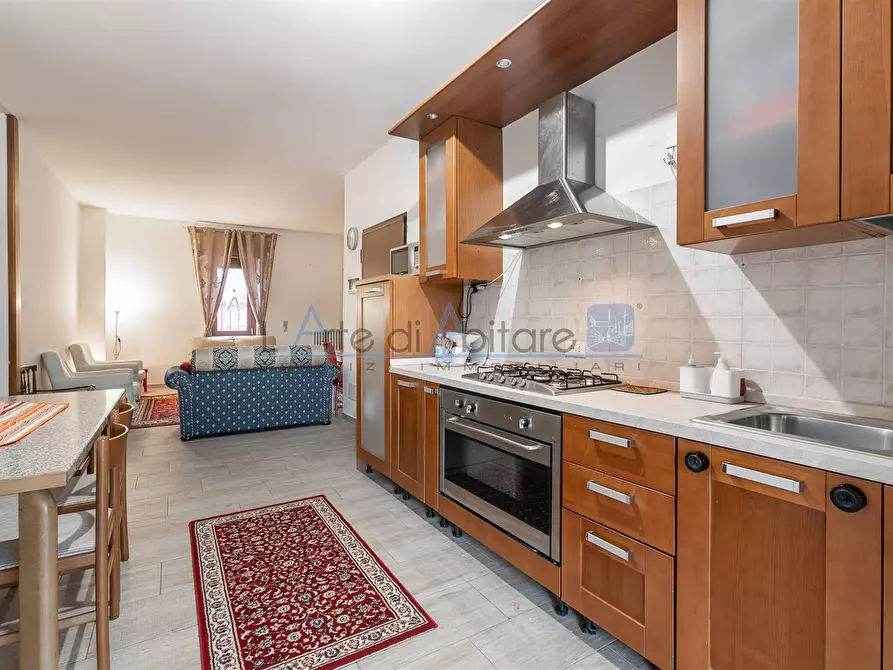 Immagine 1 di Appartamento in vendita  in Via Ponte a Affi
