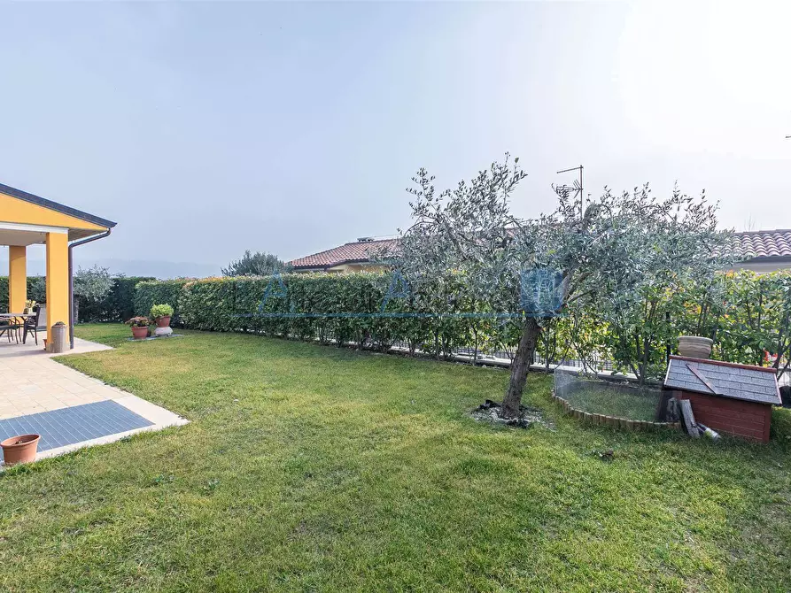 Immagine 1 di Villa in vendita  in Via Taborro a Affi