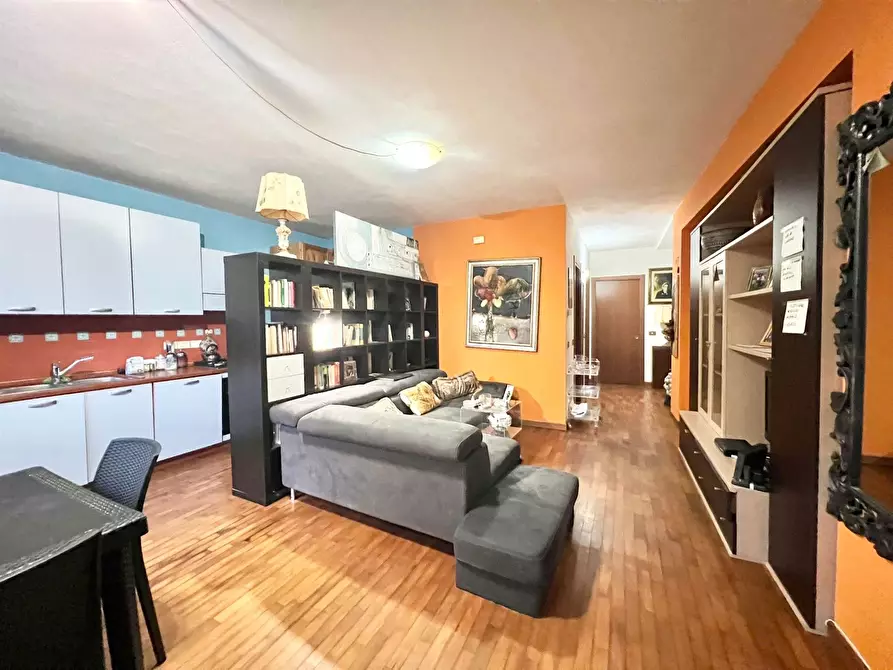 Immagine 1 di Appartamento in vendita  a Aulla