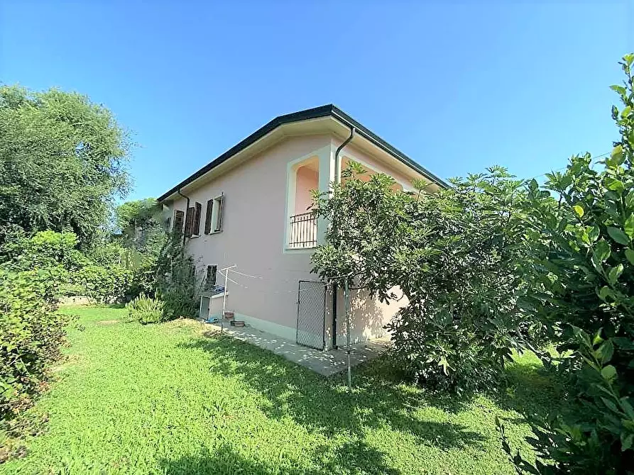 Immagine 1 di Casa indipendente in vendita  in Via Antonio Gramsci a Borgocarbonara