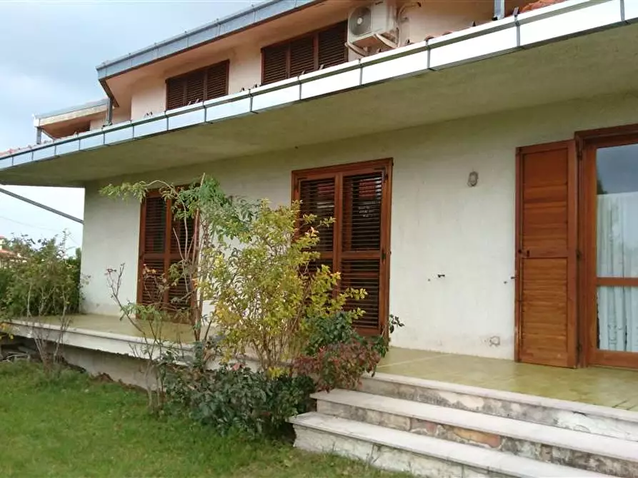 Immagine 1 di Villa in vendita  a Orsogna