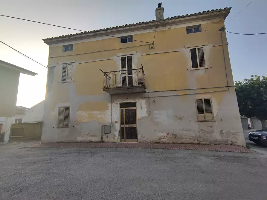 Immagine 1 di Casa indipendente in vendita  a Arielli