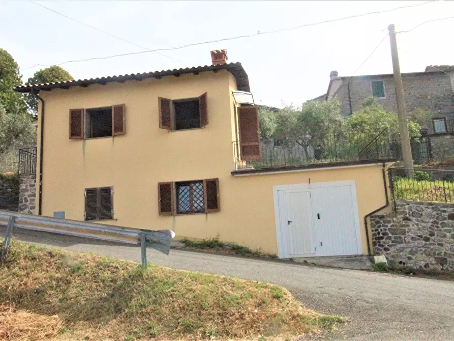 Immagine 1 di Casa indipendente in vendita  a Casola In Lunigiana