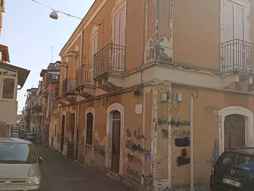 Immagine 1 di Palazzo in vendita  in Via Grassi, 71 a Catania