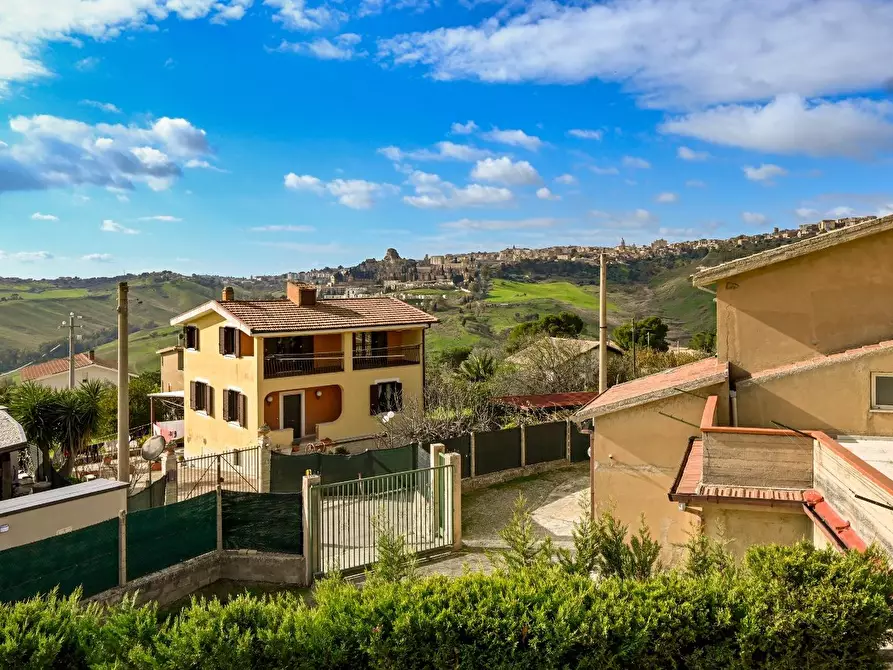 Immagine 1 di Casa indipendente in vendita  a Caltanissetta