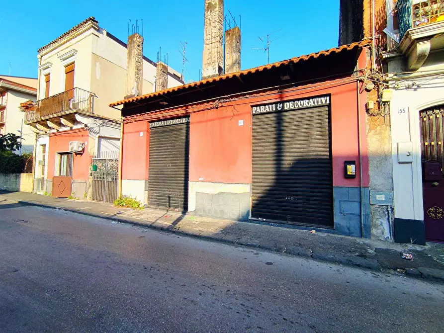 Immagine 1 di Attività commerciale in affitto  in via Stazzone a Catania